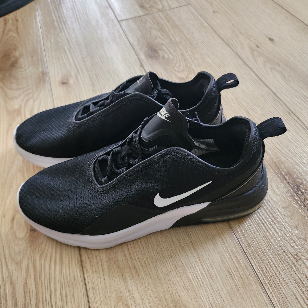 Men Nike Sneakers size 10.5
